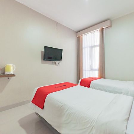 Reddoorz Near Pasar Baru Bandung Ξενοδοχείο Εξωτερικό φωτογραφία