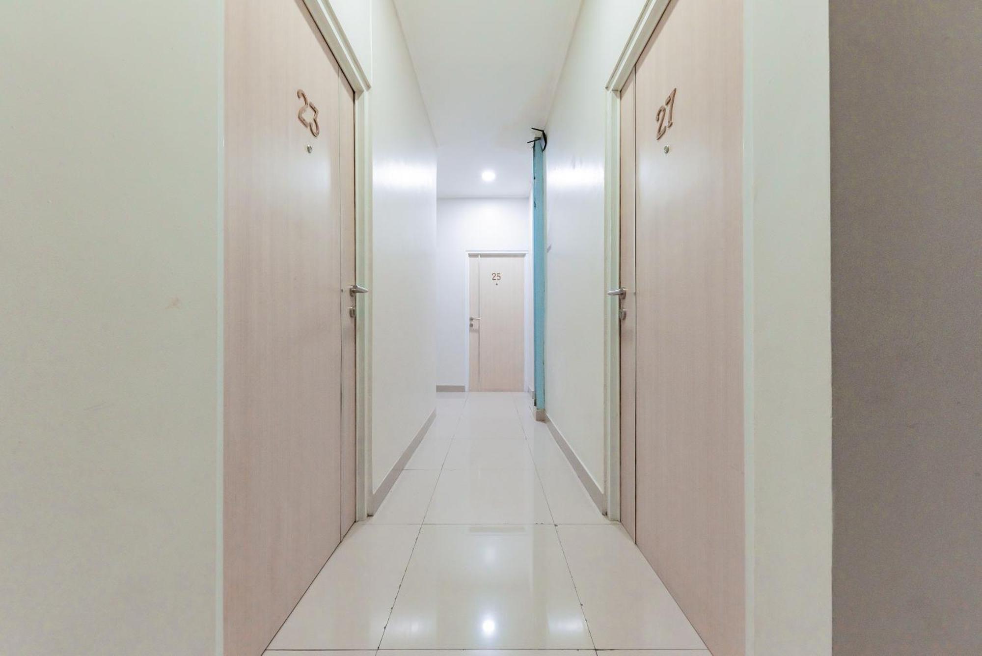 Reddoorz Near Pasar Baru Bandung Ξενοδοχείο Εξωτερικό φωτογραφία