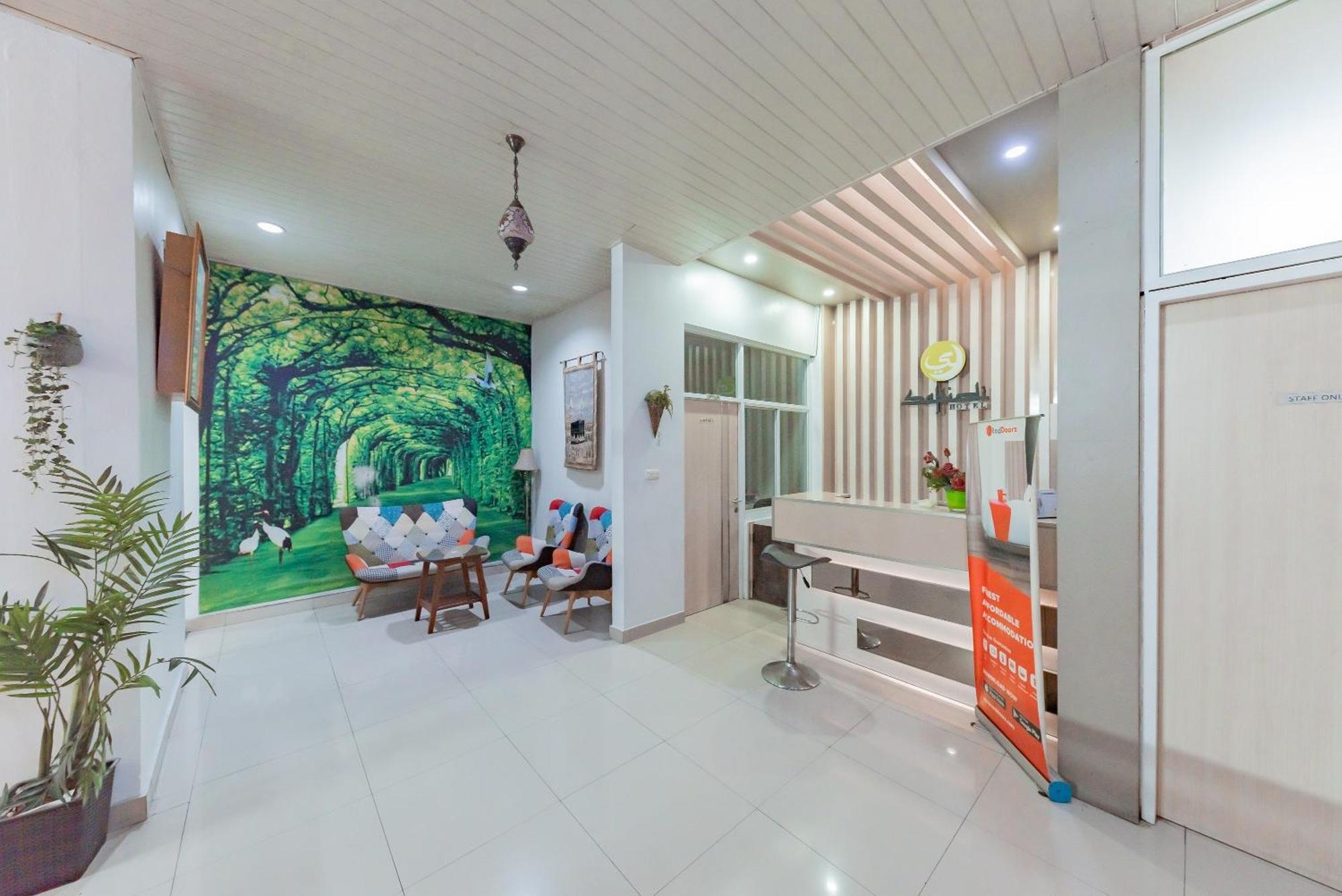 Reddoorz Near Pasar Baru Bandung Ξενοδοχείο Εξωτερικό φωτογραφία